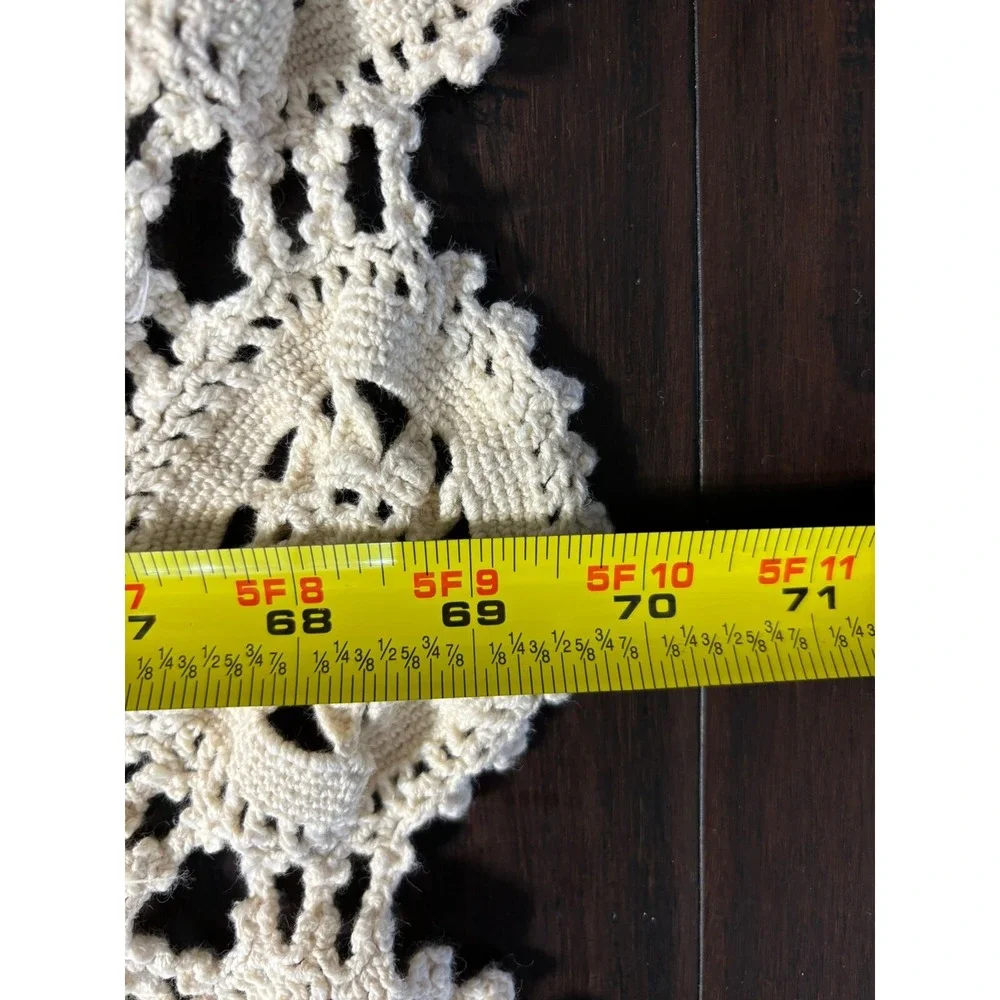 Handmade Crochet Tablecloth Coverlet Cottage Core Medallion Vtg 80